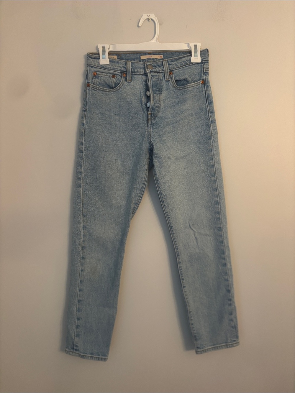 Levi's Light Wash High Rise Button Flye Wedgie Jean Size 26